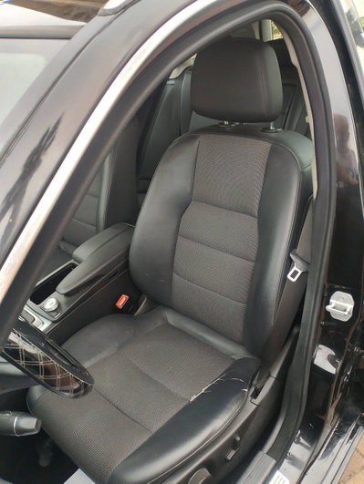 Mercedes-Benz Classe C Station Wagon 220 CDI BlueEFFICIENCY Avantgarde AMG (9)