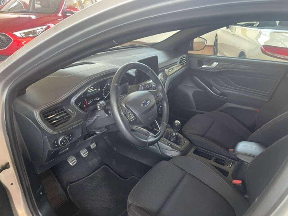 Ford Focus 1.0 EcoBoost 125 CV 5p. ST-Line (8)