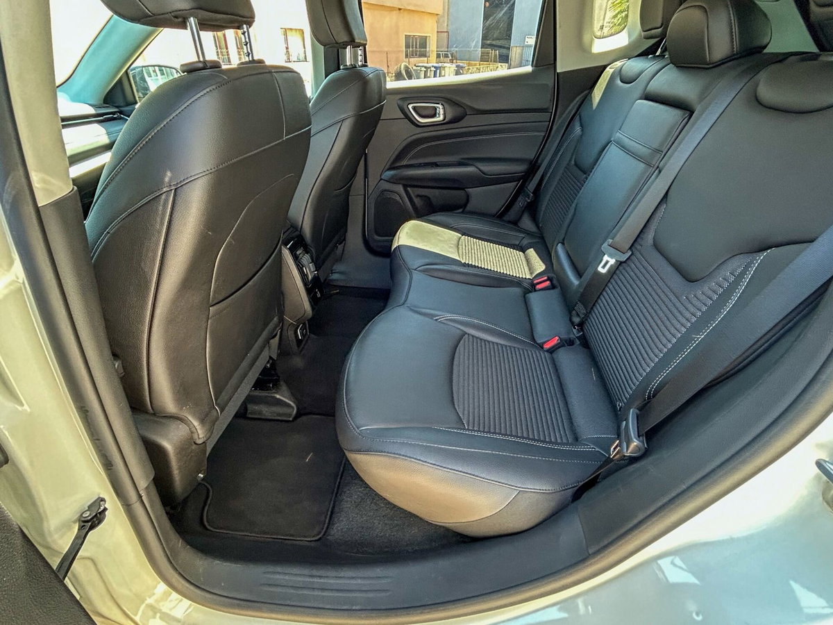 Jeep Compass 1.3 T4 190CV PHEV AT6 4xe Limited (7)