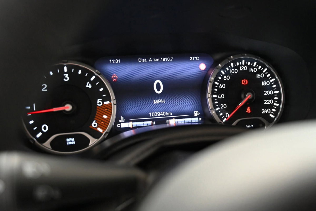 Jeep Renegade 1.6 Mjt 130 CV Limited (15)