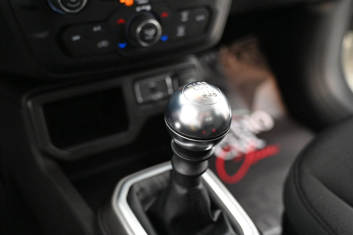 Jeep Renegade 1.6 Mjt 130 CV Limited (19)