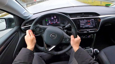 Opel Corsa 1.2 Elegance (2)