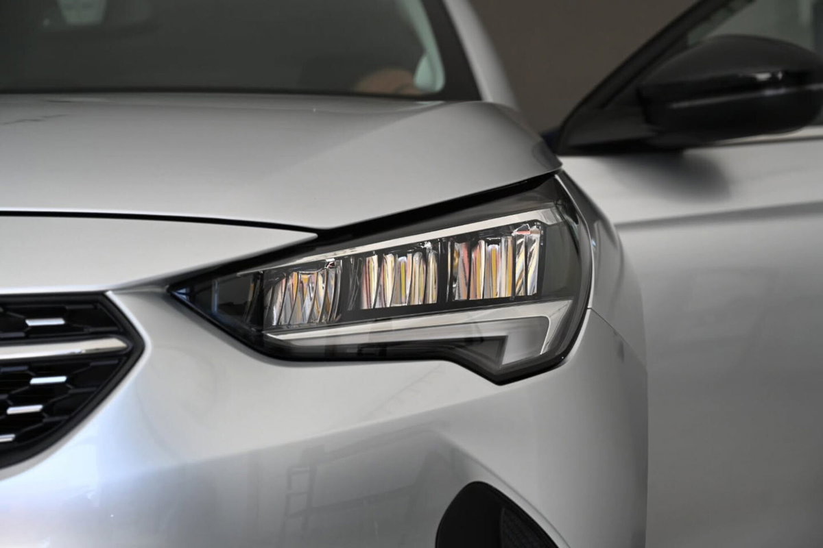 Opel Corsa 1.2 Elegance (6)