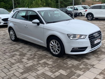 Audi A3 Sportback 1.6 TDI ultra Attraction (2)