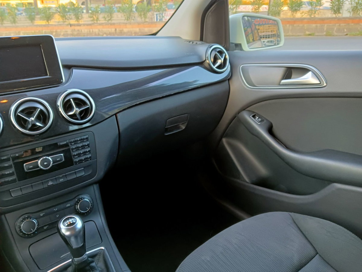 Mercedes-Benz Classe B 180 CDI Executive (10)