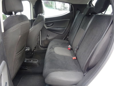 Lancia Ypsilon 1.2 69 CV 5 porte Platinum (12)