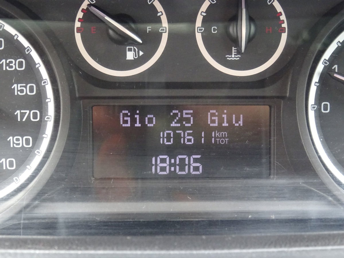Lancia Ypsilon 1.2 69 CV 5 porte Platinum (16)