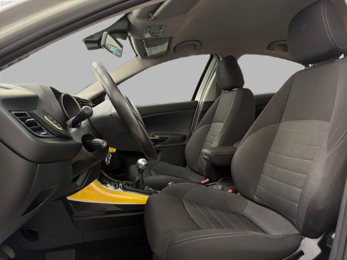 Alfa Romeo Giulietta 1.6 JTDm Giulietta 120cv (10)