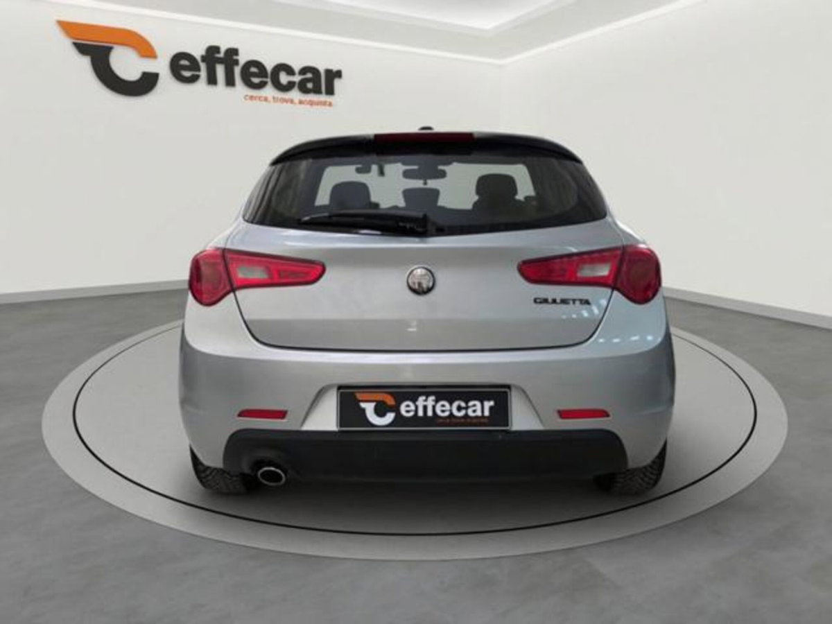 Alfa Romeo Giulietta 1.6 JTDm Giulietta 120cv (5)