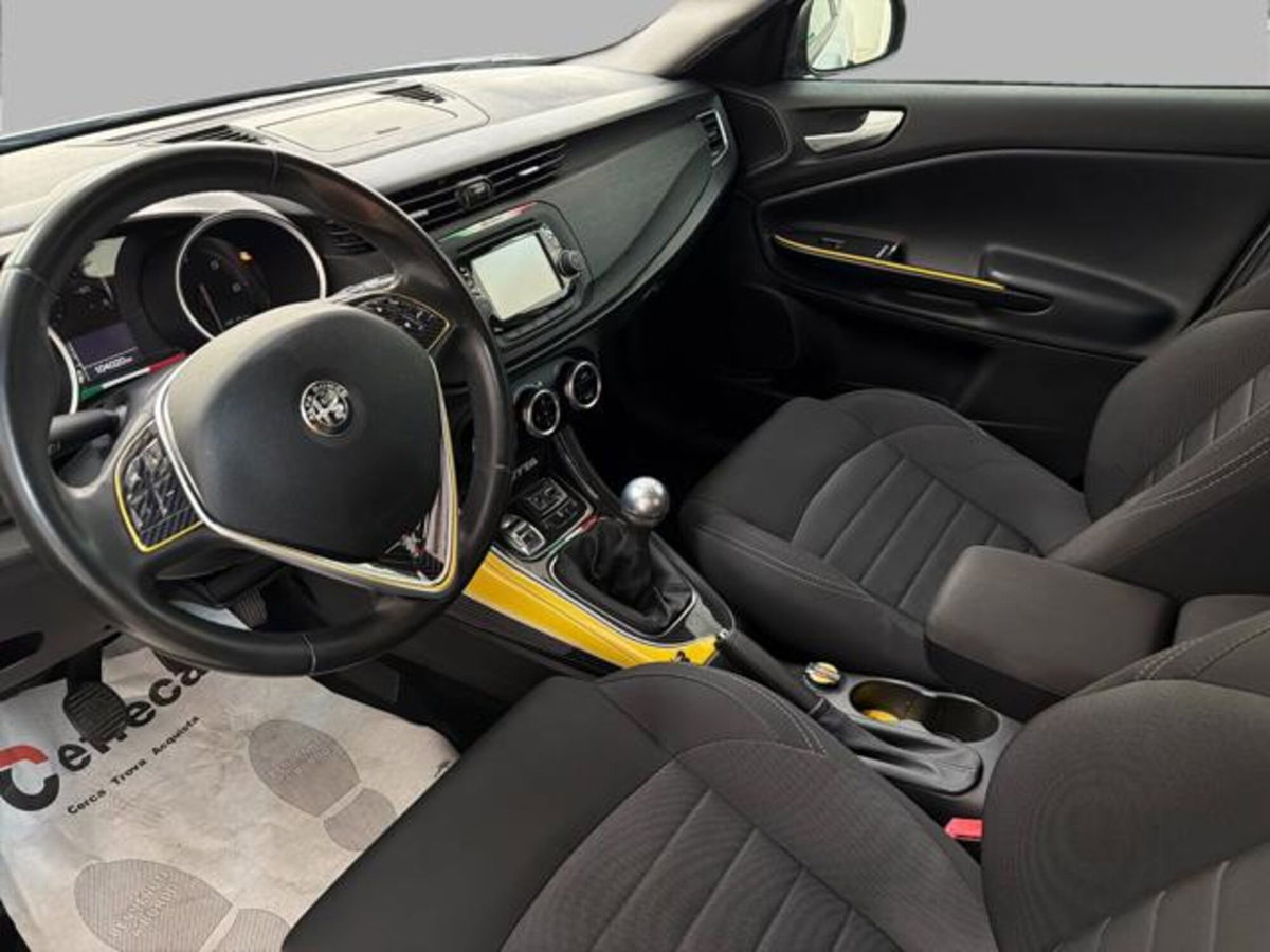 Alfa Romeo Giulietta 1.6 JTDm Giulietta 120cv (7)