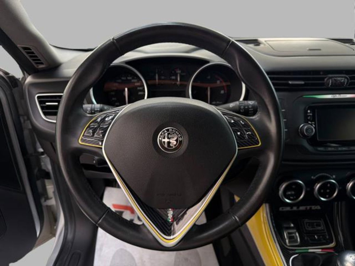 Alfa Romeo Giulietta 1.6 JTDm Giulietta 120cv (8)