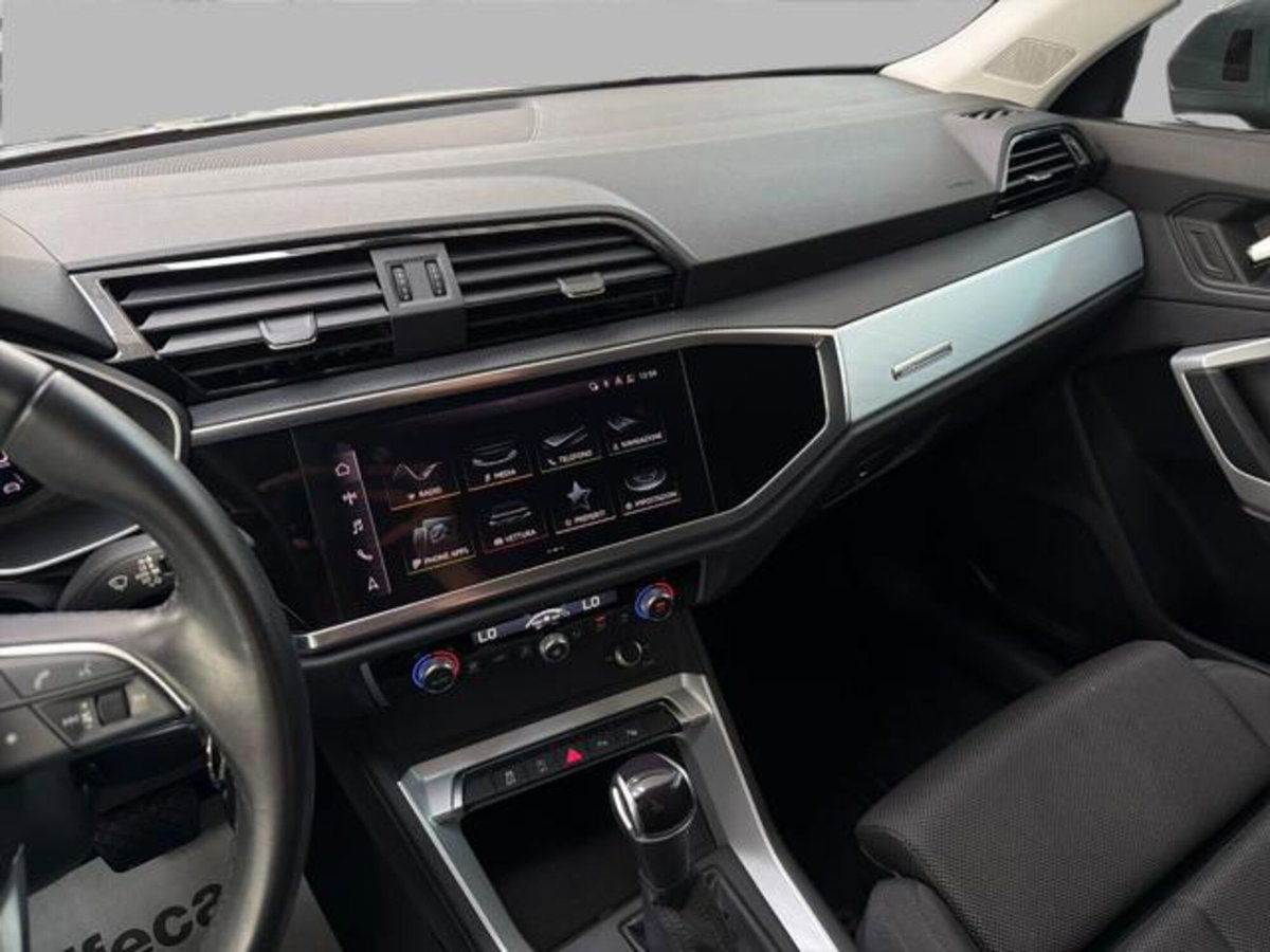 Audi Q3 35 TDI quattro S tronic Business (10)