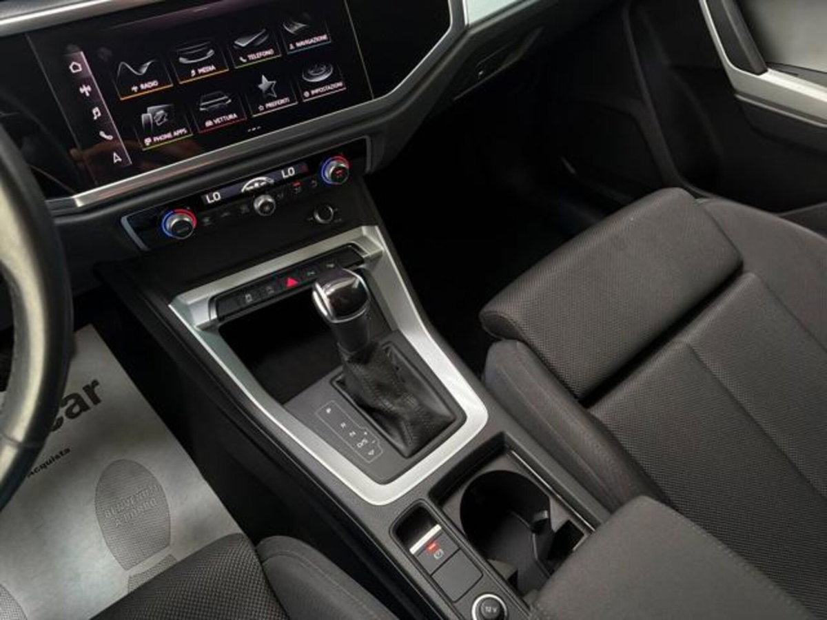 Audi Q3 35 TDI quattro S tronic Business (11)
