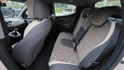 Lancia Ypsilon 1.3 MJT 16V 95 CV 5 porte S&S Platinum (10)