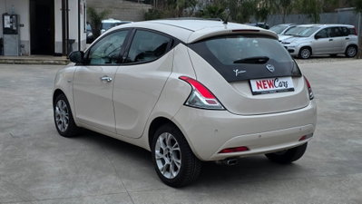 Lancia Ypsilon 1.3 MJT 16V 95 CV 5 porte S&S Platinum (5)