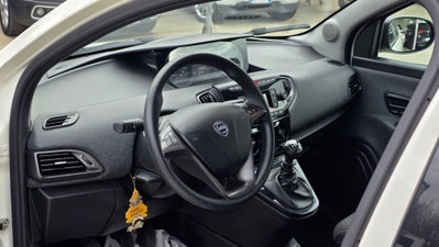 Lancia Ypsilon 1.0 FireFly 5 porte S&S Hybrid Ecochic Gold (7)