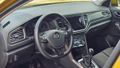Volkswagen T-Roc 1.6 TDI SCR Business BlueMotion Technology (11)