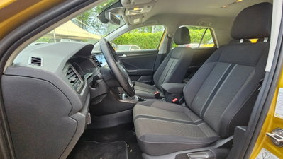 Volkswagen T-Roc 1.6 TDI SCR Business BlueMotion Technology (12)