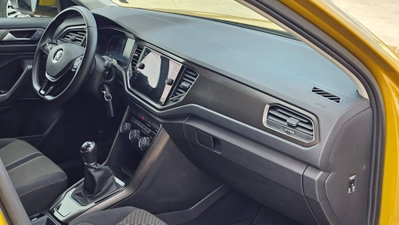 Volkswagen T-Roc 1.6 TDI SCR Business BlueMotion Technology (14)
