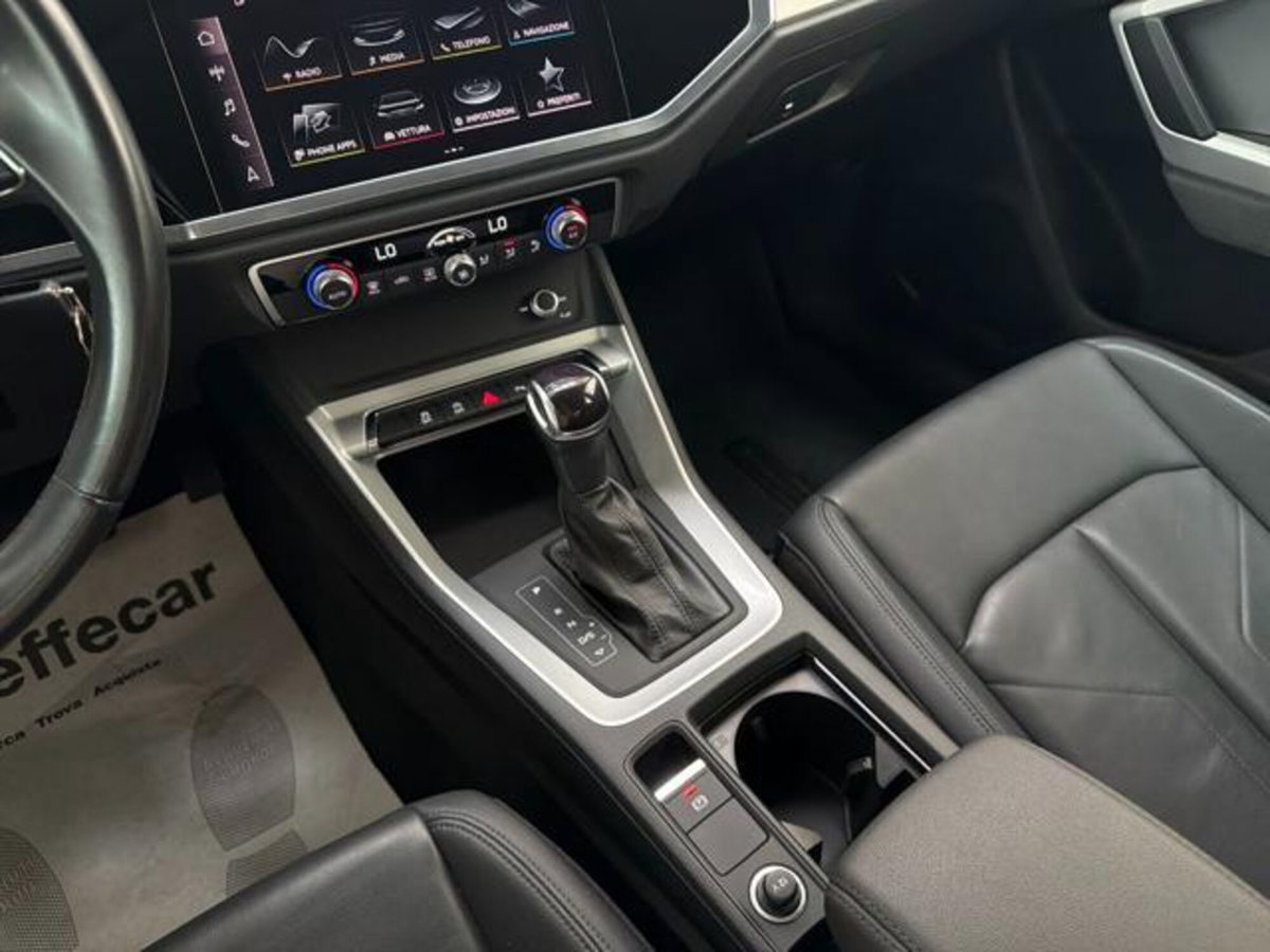 Audi Q3 35 TDI quattro S tronic Business (11)