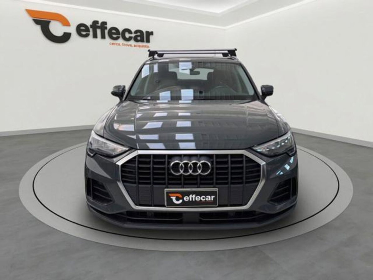 Audi Q3 35 TDI quattro S tronic Business (2)