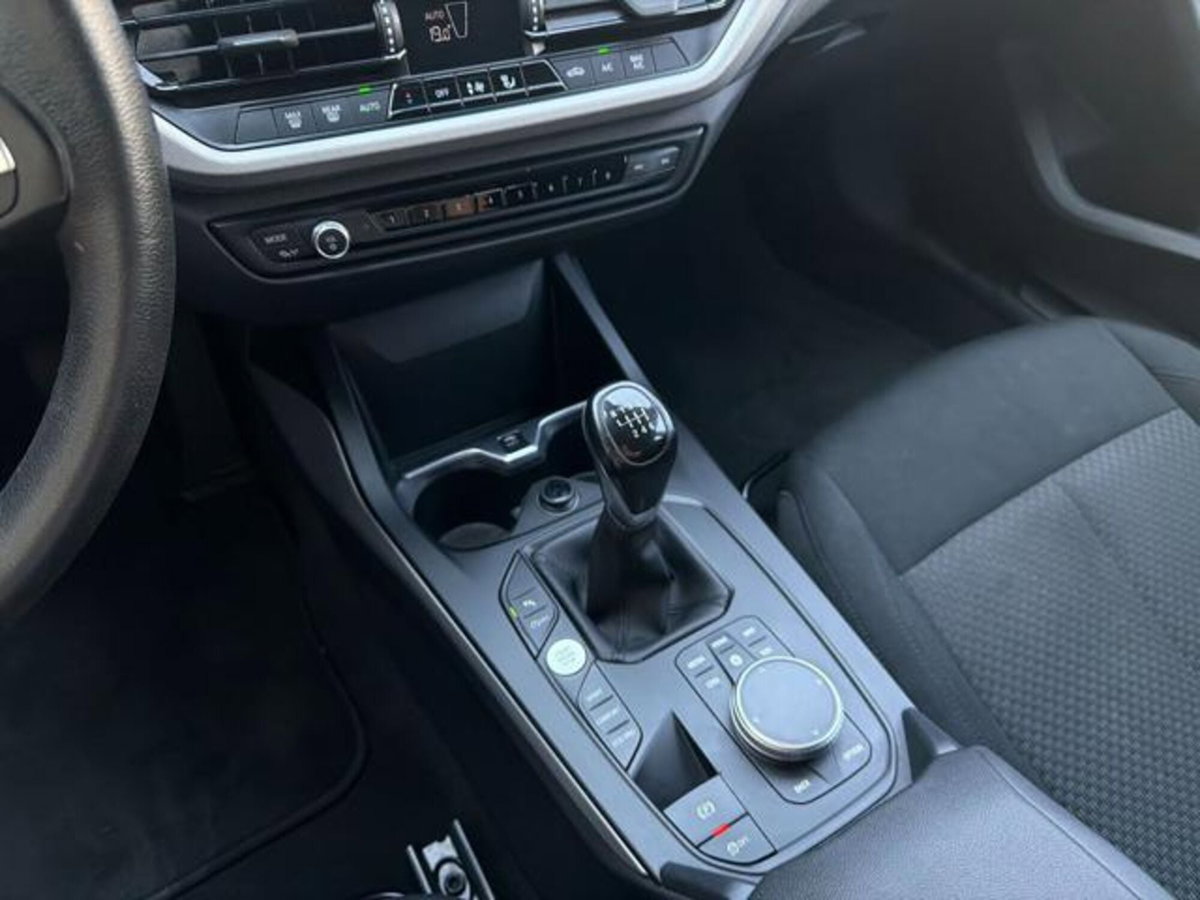 BMW Serie 1 116d 2.0 116CV cat 5 porte Attiva DPF (11)