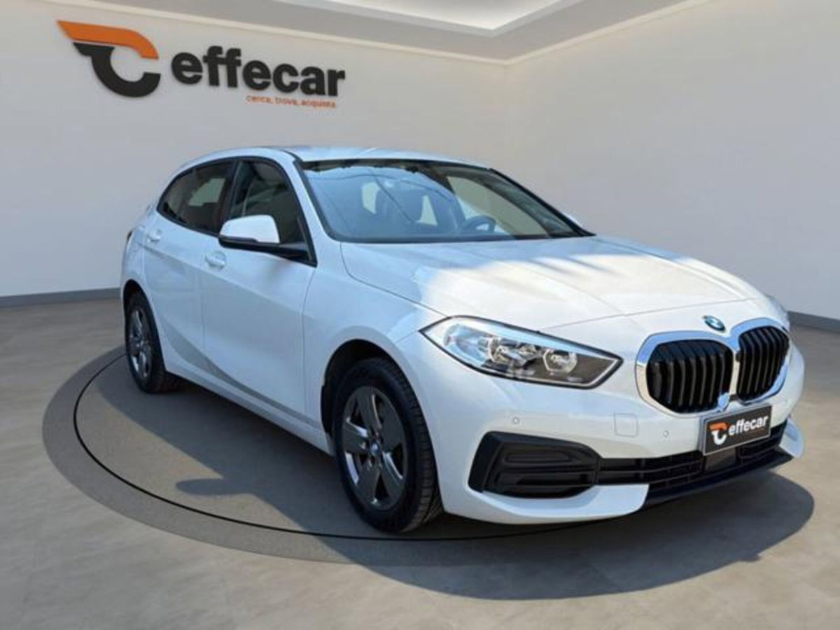 BMW Serie 1 116d 2.0 116CV cat 5 porte Attiva DPF (3)