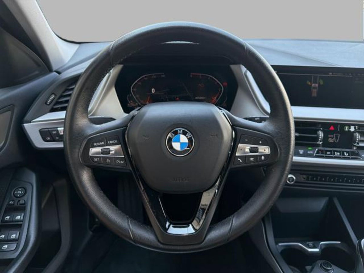 BMW Serie 1 116d 2.0 116CV cat 5 porte Attiva DPF (8)