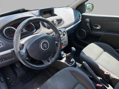 Renault Clio 1.2 16V 5 porte GPL Dynamique (7)