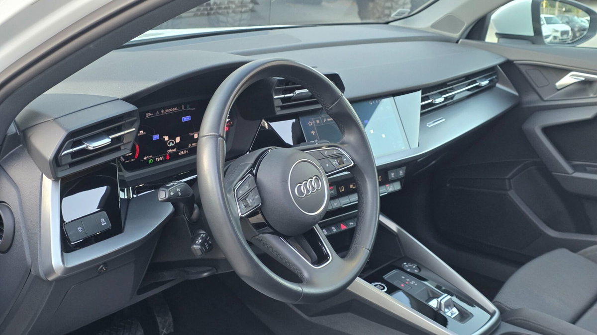 Audi A3 Sportback 30 TDI S line edition (13)