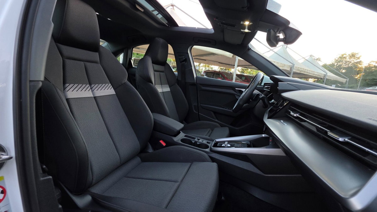 Audi A3 Sportback 30 TDI S line edition (17)