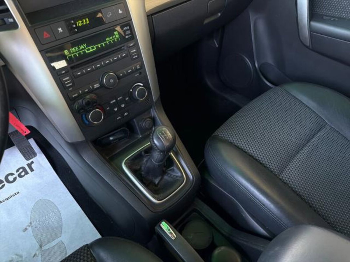 Chevrolet Captiva 2.0 VCDi 2WD (11)