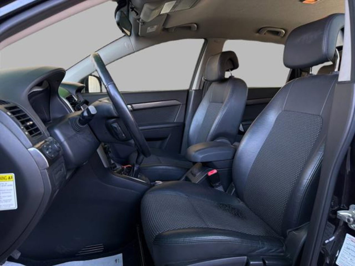 Chevrolet Captiva 2.0 VCDi 2WD (12)