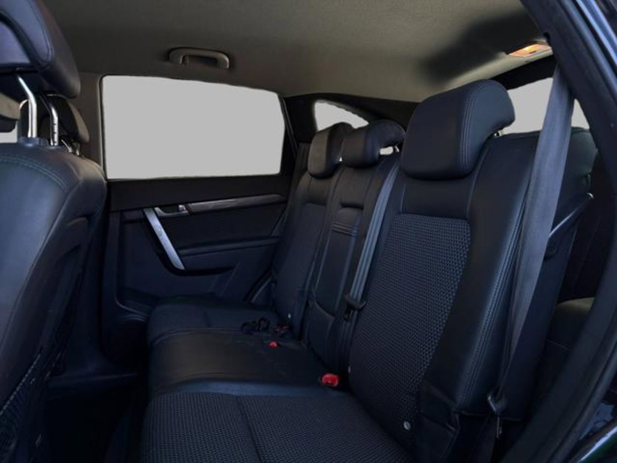Chevrolet Captiva 2.0 VCDi 2WD (13)