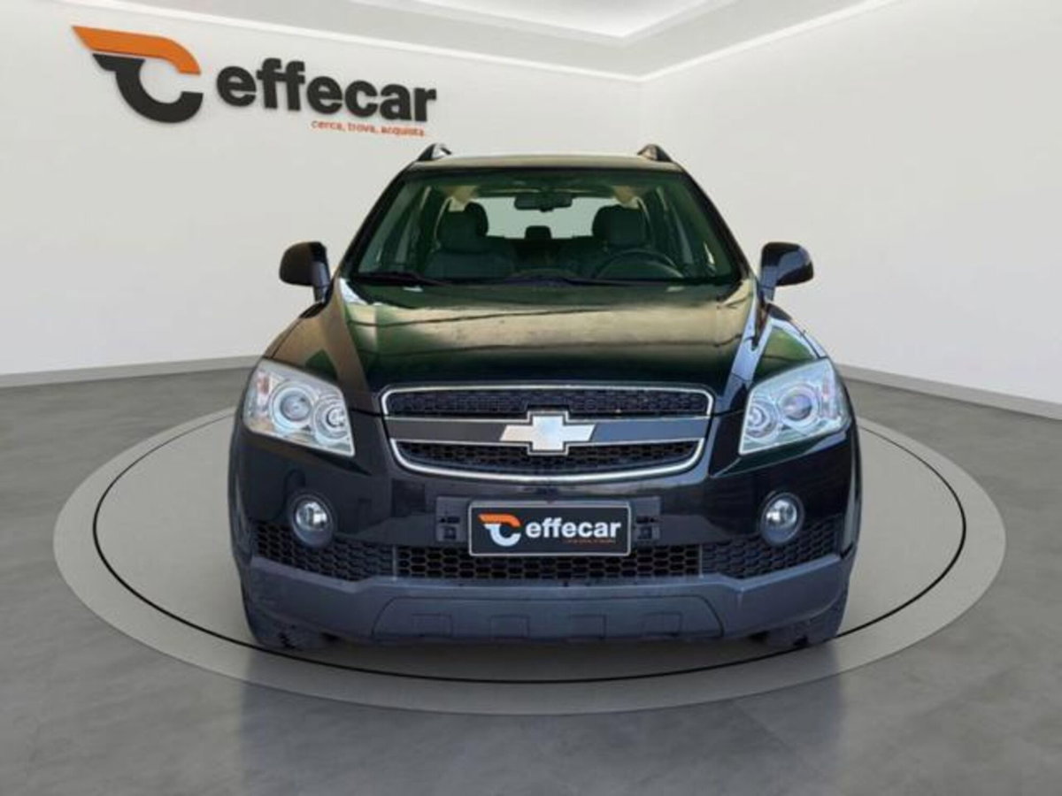 Chevrolet Captiva 2.0 VCDi 2WD (2)