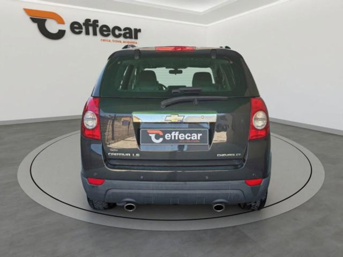 Chevrolet Captiva 2.0 VCDi 2WD (5)