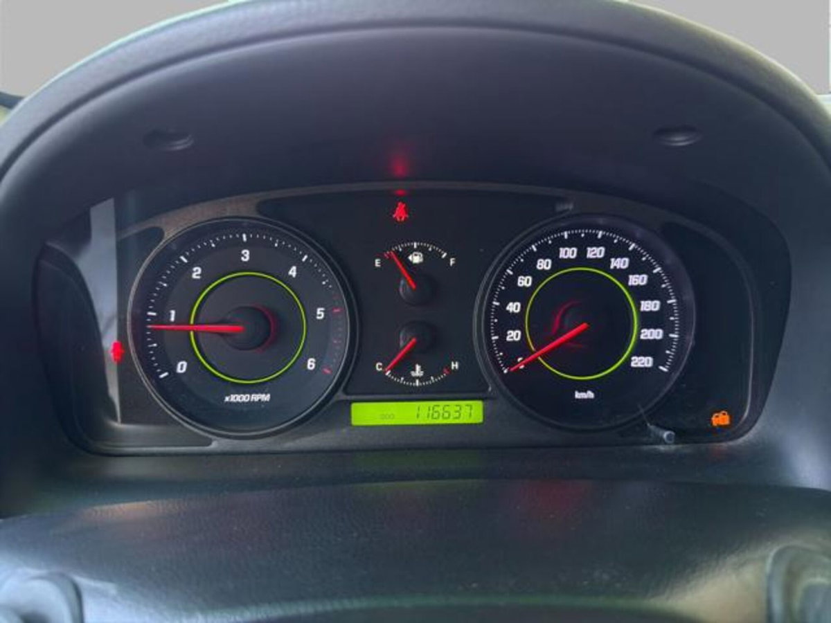 Chevrolet Captiva 2.0 VCDi 2WD (9)
