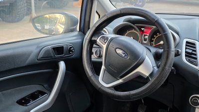Ford Fiesta 1.6 TDCi 5p. Titanium (15)