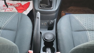 Ford Fiesta 1.6 TDCi 5p. Titanium (17)