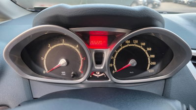 Ford Fiesta 1.6 TDCi 5p. Titanium (18)
