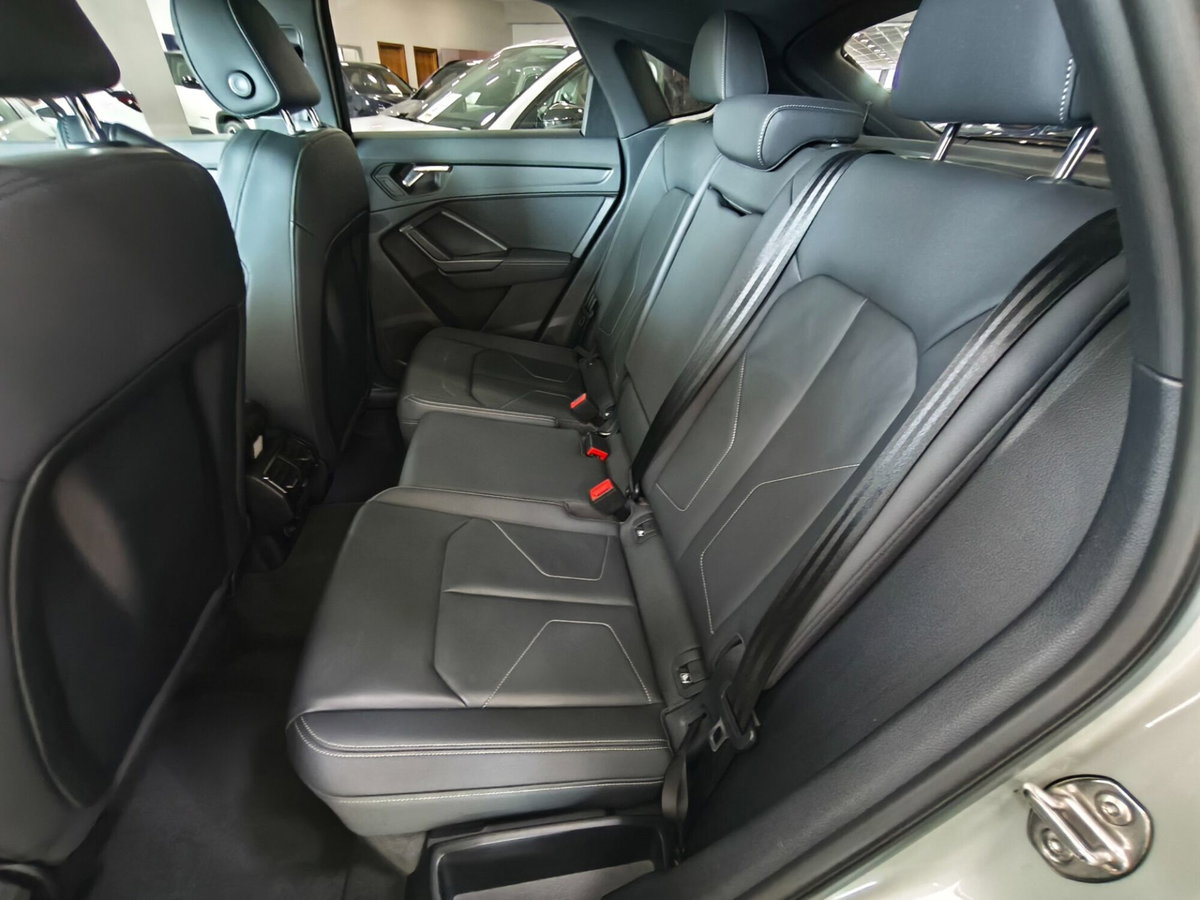 Audi Q3 Sportback 35 TDI quattro S tronic S line edition (11)