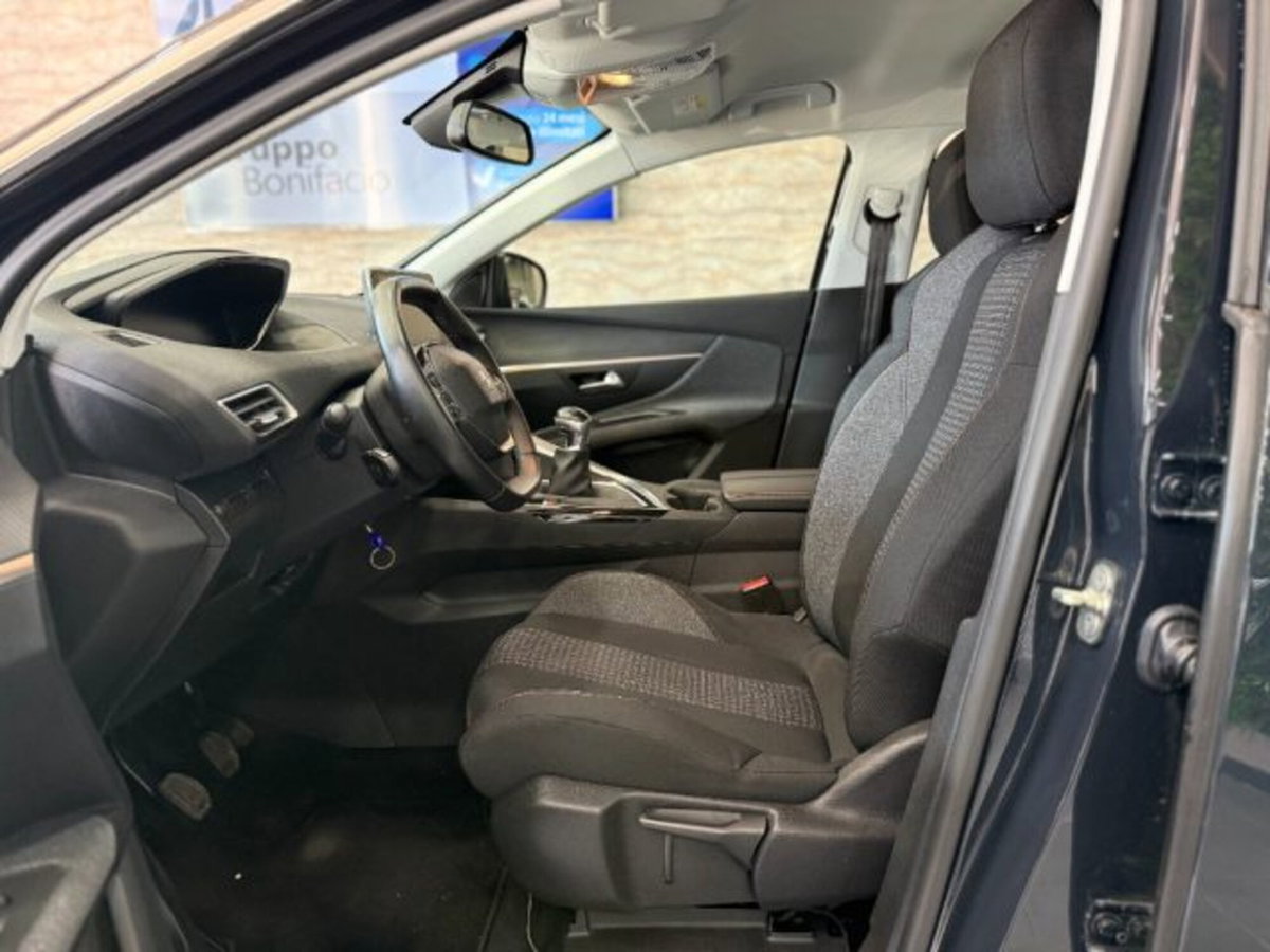 Peugeot 3008 PureTech Turbo 130 S&S Active Pack (11)