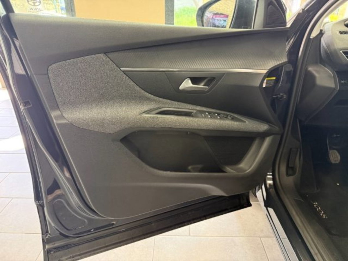 Peugeot 3008 PureTech Turbo 130 S&S Active Pack (9)