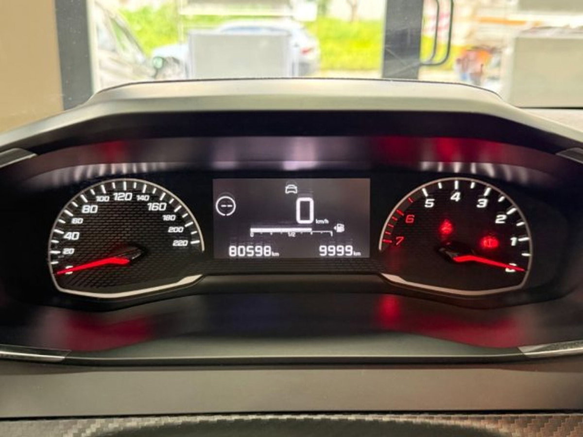 Peugeot 208 1.2 puretech Active s&s 75cv (13)