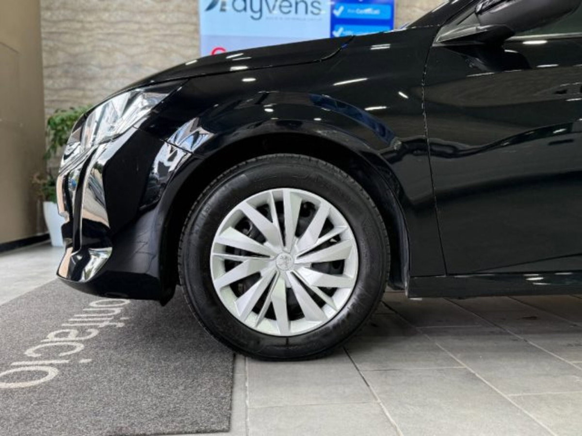 Peugeot 208 1.2 puretech Active s&s 75cv (7)