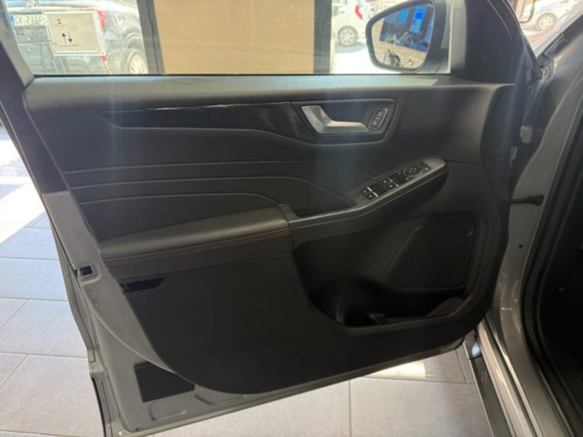 Ford Kuga 1.5 EcoBlue 120 CV aut. 2WD ST-Line X Design (11)