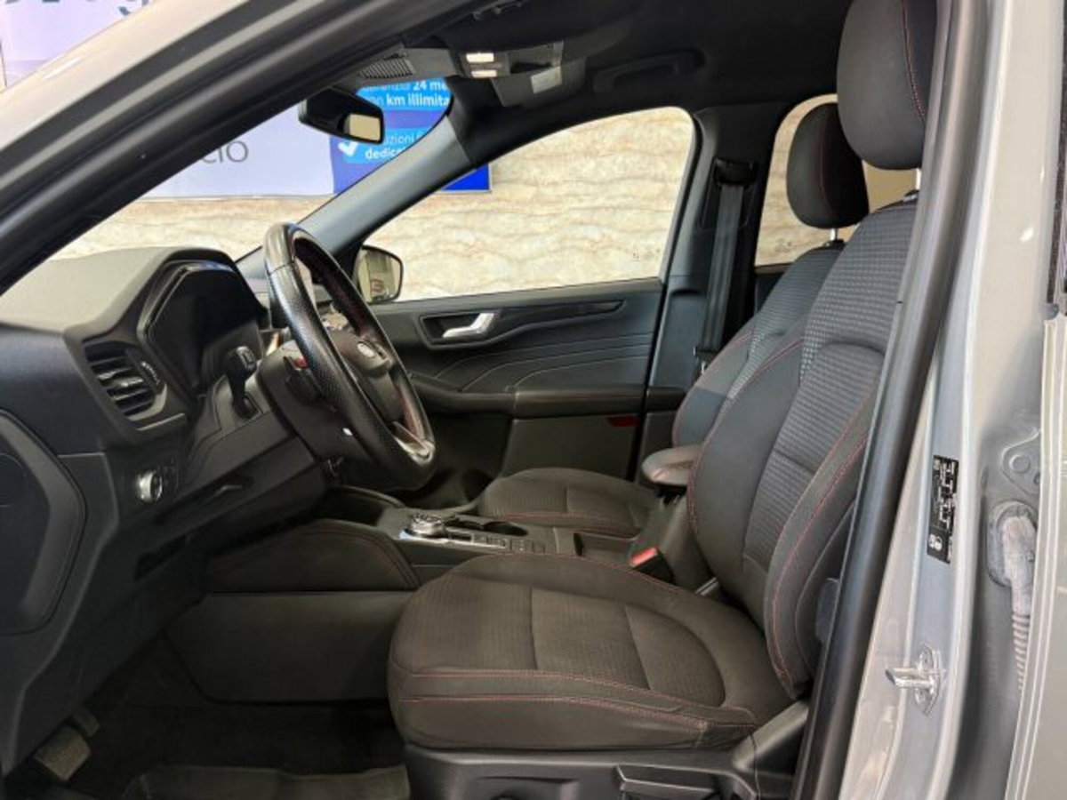 Ford Kuga 1.5 EcoBlue 120 CV aut. 2WD ST-Line X Design (13)