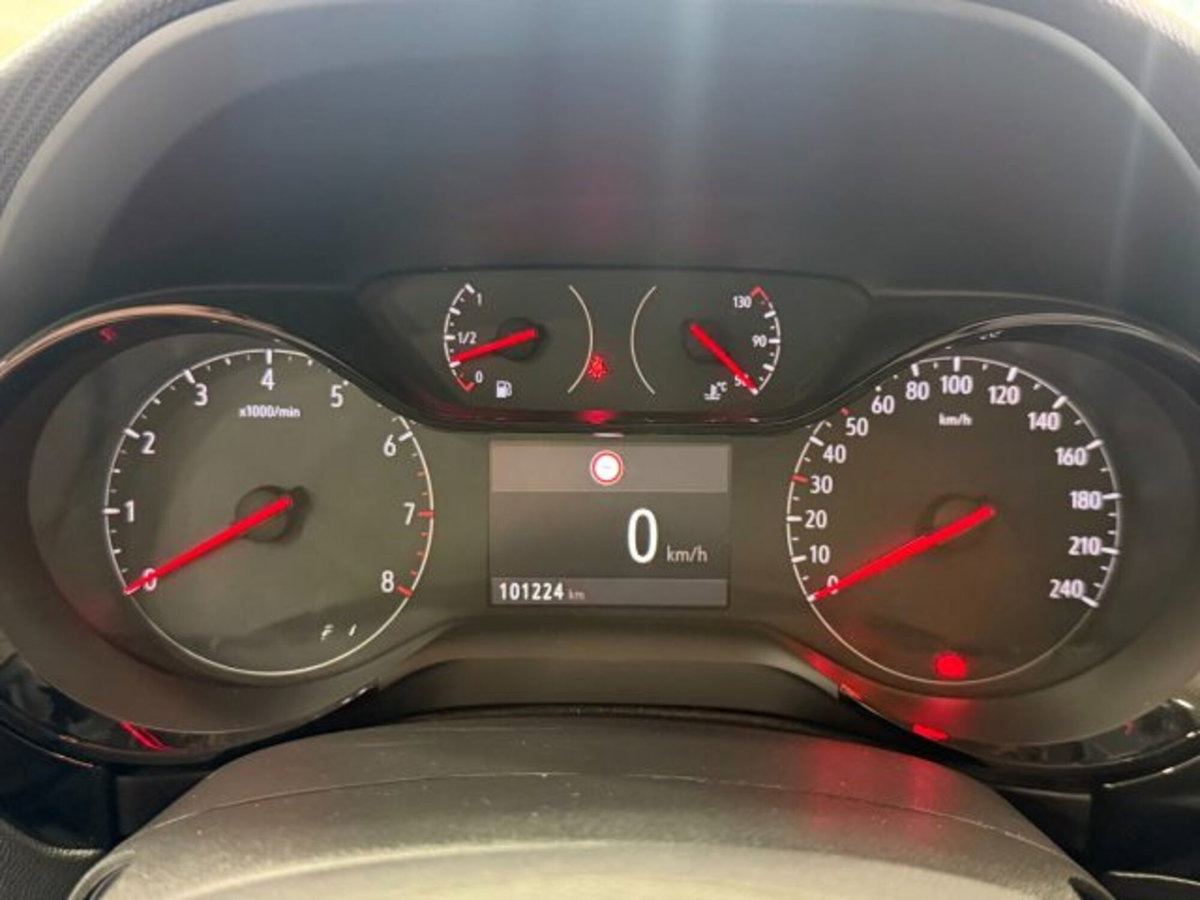 Opel Corsa 1.5 D 100 CV Edition (15)