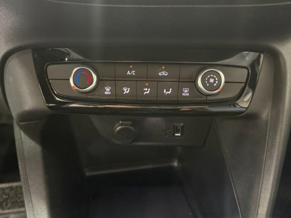 Opel Corsa 1.5 D 100 CV Edition (17)