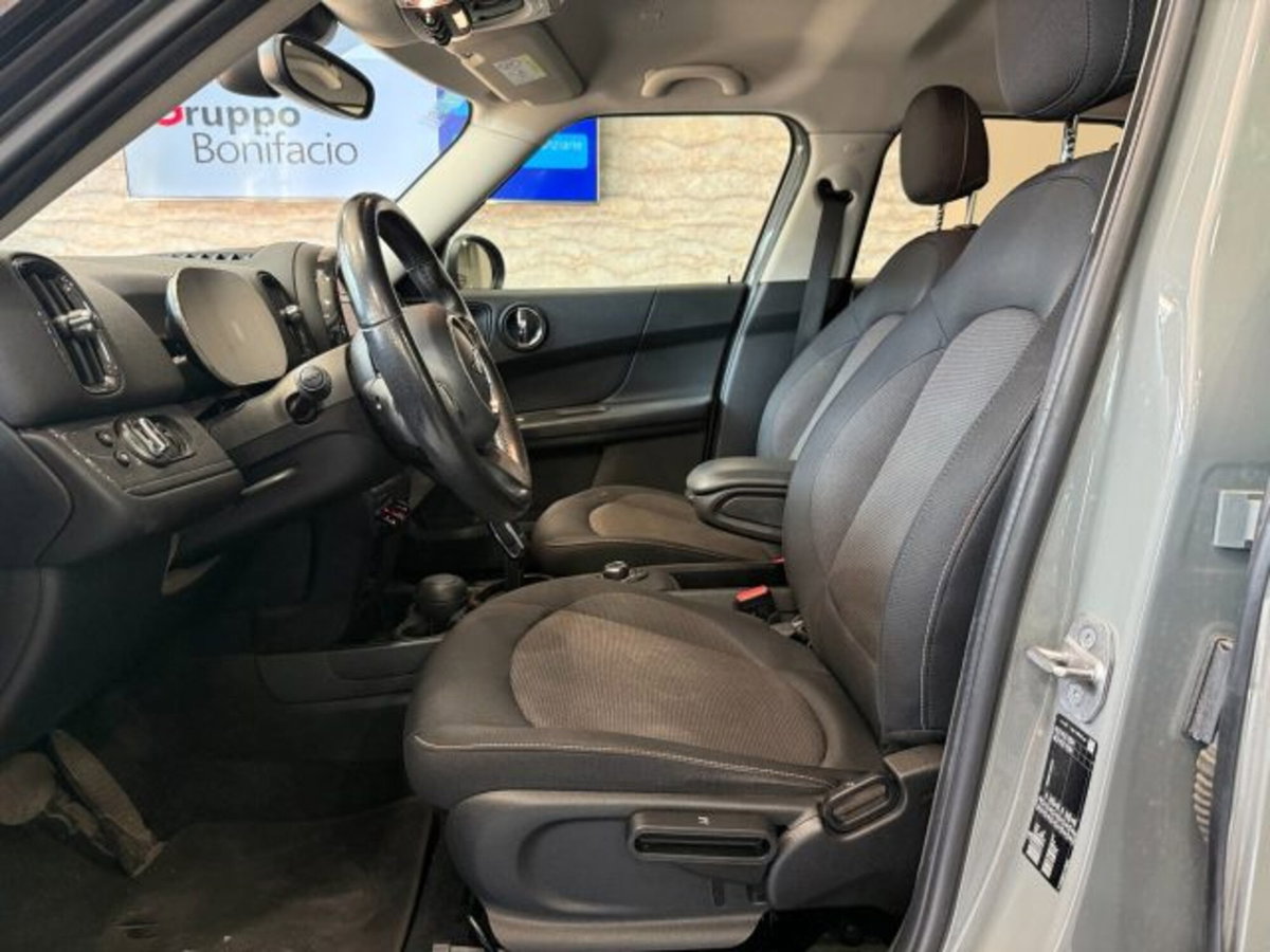 MINI Mini Countryman 1.5 One D Essential Countryman (13)